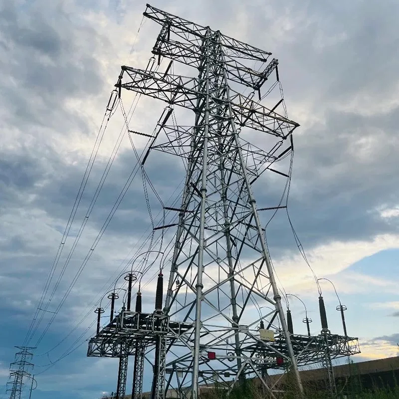 Uhlová oceľová veža prenosového vedenia 220 kV